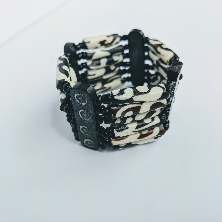 Kenyan Strechable Bone large Bracelets