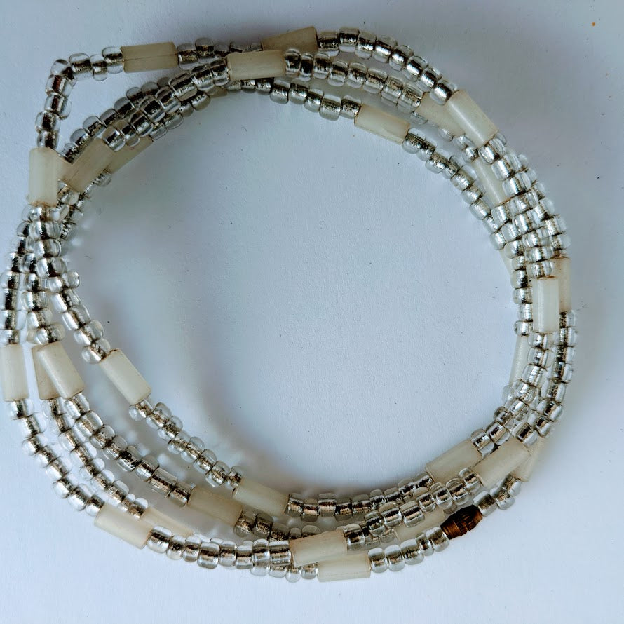 This beautiful waist beads are handmade in Cameroon using glass beads  Approximately 100 cm long with clasps. The beads are used for beauty and for weight loss. They make the waist noticeable and sexy.